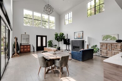 202 W 32nd St, Houston, TX 77018 - photo 4