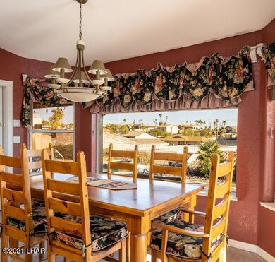 BRIGHT & AIRY FORMAL DINING