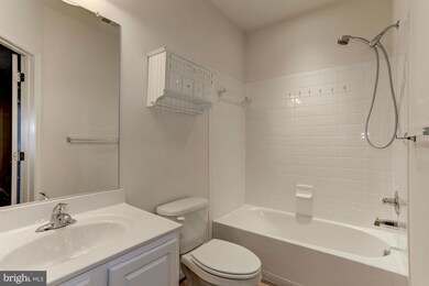 16782 Blackjack Oak Ln unit 37, Woodbridge, VA 22191 - photo 6