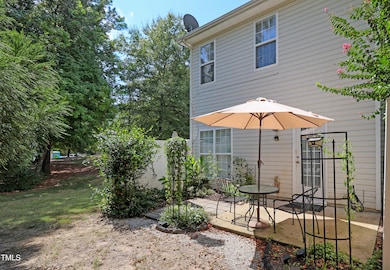 11 Suncrest Ct, Durham, NC 27703 - photo 2