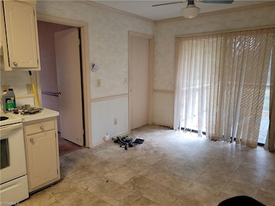 5404 Ropley Dr, Greensboro, NC 27455 - photo 5