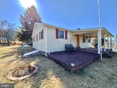 25521 Heiston Ln, Cascade, MD 21719 - photo 2