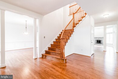 10650 Chadwell Ct, Great Falls, VA 22066 - photo 4