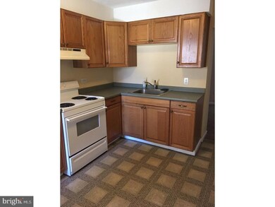 22 4th St unit 1ST FL, Chester, PA 19015 - photo 3