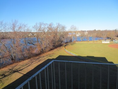 34 Hamilton Rd unit 410, Arlington, MA 02474 - photo 2