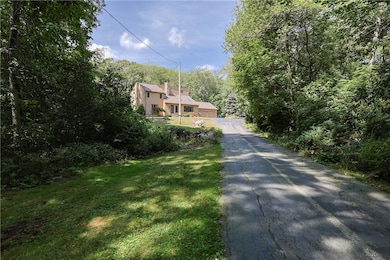 38 Harris Ave, Lincoln, RI 02865 - photo 2