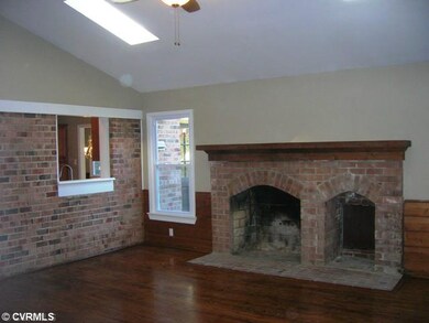 Den/Family/Great Room - Vaulted ceiling in the Fam