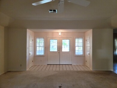 219 Edgewood Dr, Fredericksburg, TX 78624 - photo 3