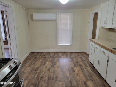 1627 W 3rd St, Joplin, MO 64801 - photo 6