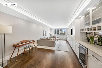 315 E 72nd St unit 9H, New York, NY 10021 - photo 3