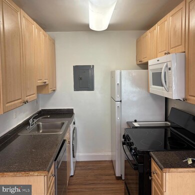 1005 Chillum Rd unit 212, Hyattsville, MD 20782 - photo 5