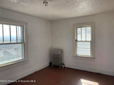 855 Throop St, Scranton, PA 18519 - photo 6