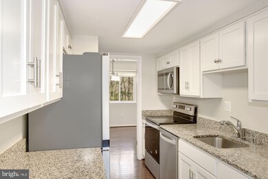 6055 Bonnie Bern Ct, Burke, VA 22015 - photo 6