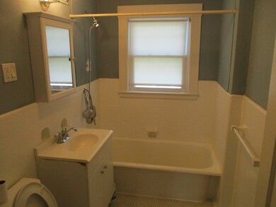 112 Warwick Rd unit 1, West Newton, MA 02465 - photo 6