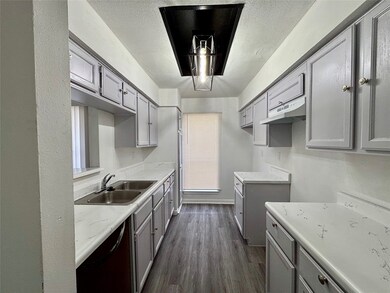 8299 Cambridge St unit 2002, Houston, TX 77054 - photo 2