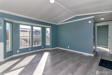 210 37th St SE unit 8, Auburn, WA 98002 - photo 3