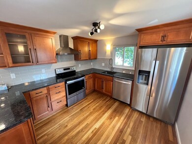 8 Oakland St, Watertown, MA 02472 - photo 2