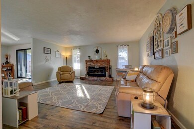 928 Pittview Ct, Central Point, OR 97502 - photo 4