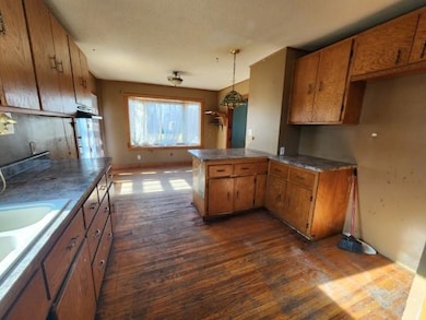 319 W State St, Algona, IA 50511 - photo 4