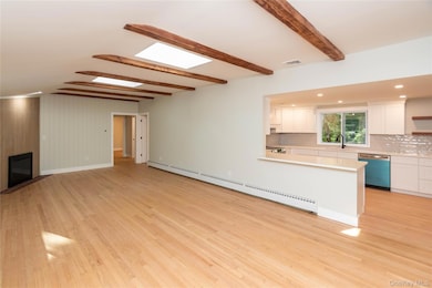 11 Tree Top Ln, Poughkeepsie, NY 12603 - photo 7