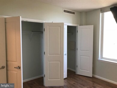 The Crescent unit 602, Silver Spring, MD 20910 - photo 6
