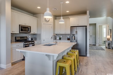 1030 N Casitas Hill Loop, Washington, UT 84780 - photo 5