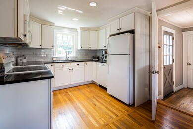 10RedJacketRd16-YarmouthPort-w