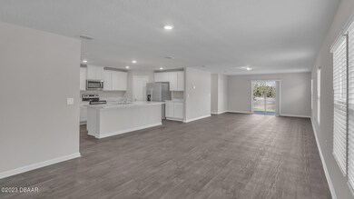 01 main living 1