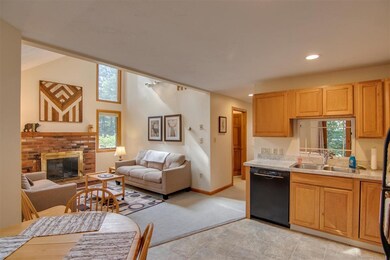 12 Green Ridge Rd unit 1, Lincoln, NH 03251 - photo 6