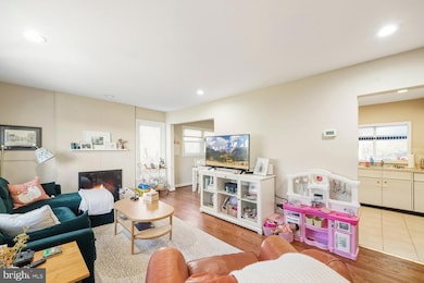 1105 Westbriar Ct NE, Vienna, VA 22180 - photo 4