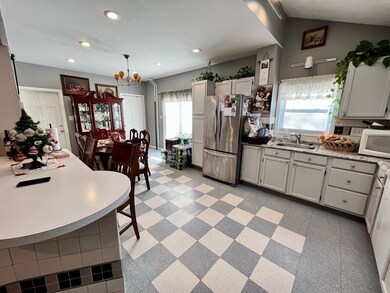 16 Columbus Ave, Saugus, MA 01906 - photo 3