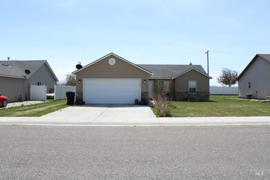 917 Zion St, Burley, ID 83318 - photo 3