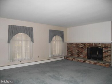 601 Bowers Ln, Wallingford, PA 19086 - photo 2