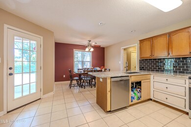 2433 Mason Dr, Hernando, MS 38632 - photo 7