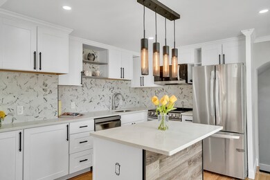 39 Abbott Rd, Waltham, MA 02452 - photo 6