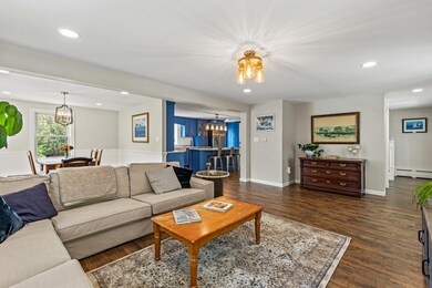 Family-room-open-concept