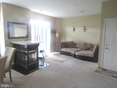 1810 Cedar Cove Way unit 201, Woodbridge, VA 22191 - photo 5