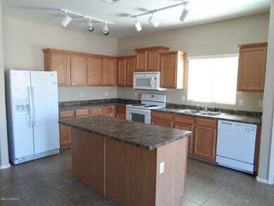45 minutes from Sky Harbor Airport