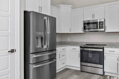 Featuring Stainless Steel Appliances and French Do