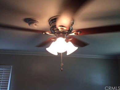 Master bed  fan and crown molding