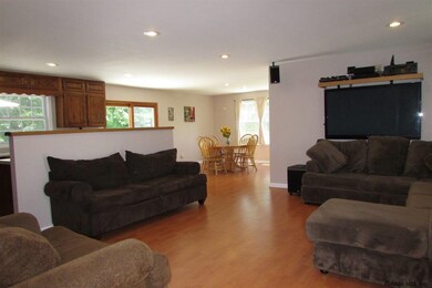 201 N Amherst Ave, Schenectady, NY 12304 - photo 2
