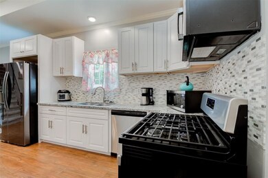 4506 Earline St, Houston, TX 77016 - photo 6