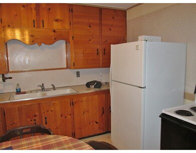 32 Stuart St, Springfield, MA 01119 - photo 7