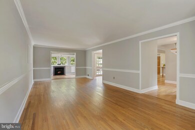 4609 Lawn Ct, Fairfax, VA 22032 - photo 6