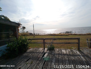 153 Webb St, Hertford, NC 27944 - photo 7