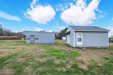 26 Mahaney Ln, Utica, KY 42376 - photo 4