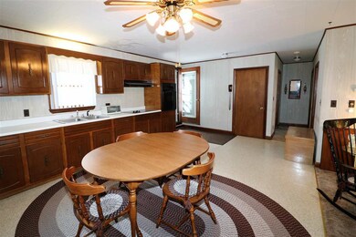 511 Sullivan St, Berlin, NH 03570 - photo 4