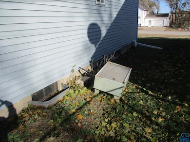 125 S 7th St, Cherokee, IA 51012 - photo 4