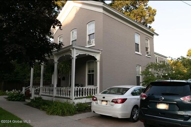 154 Regent St, Saratoga Springs, NY 12866 - photo 3