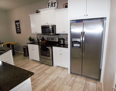 219 NW Granite Ave, Cache, OK 73527 - photo 7